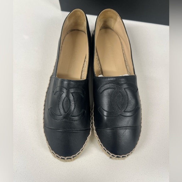 CHANEL Black Lambskin Leather Espadrilles Size 38 - Picture 6 of 7